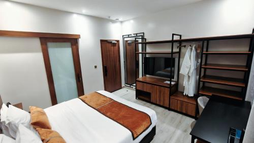 akira hotel