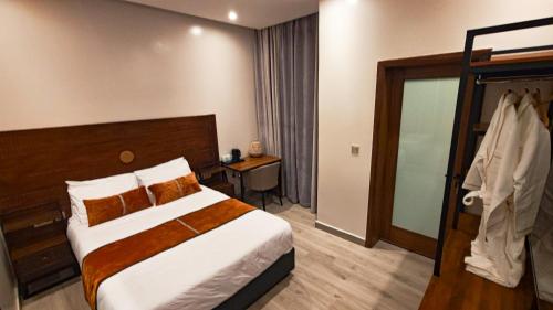 akira hotel