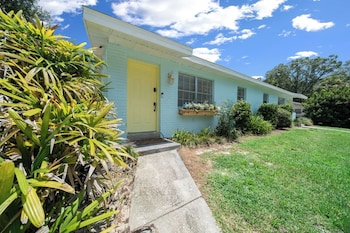 the happy haven near manatee tours