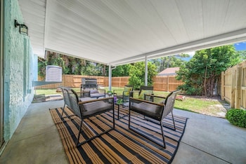 the happy haven near manatee tours