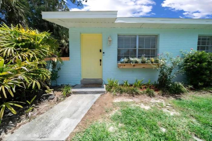 the happy haven near manatee tours