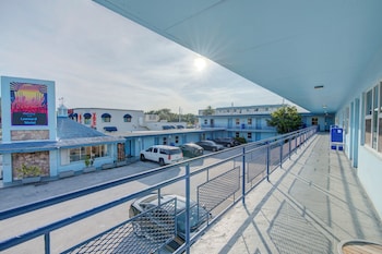 Leeward Motel By Capital O North Miami Beachside,,3 star