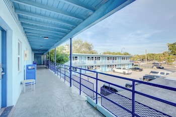 Leeward Motel By Capital O North Miami Beachside,,3 star