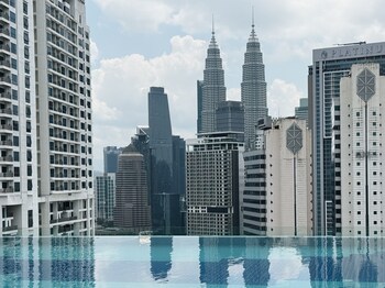 majestic suites klcc by mana mana