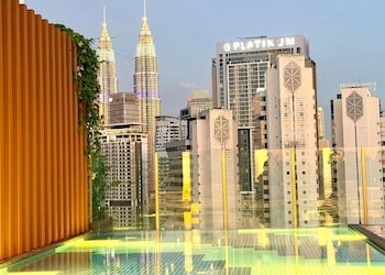 majestic suites klcc by mana mana