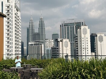 majestic suites klcc by mana mana