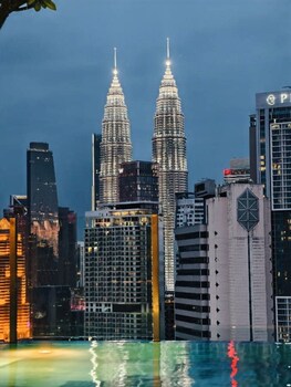 majestic suites klcc by mana mana