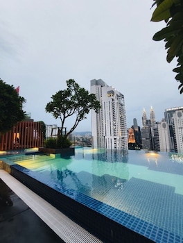 majestic suites klcc by mana mana