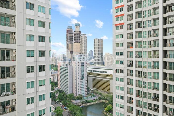 javen by kozystay thamrin