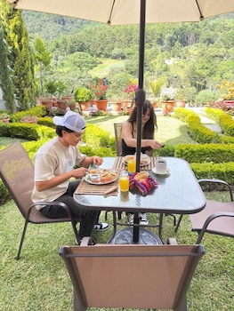 hotel y restaurante vista verde