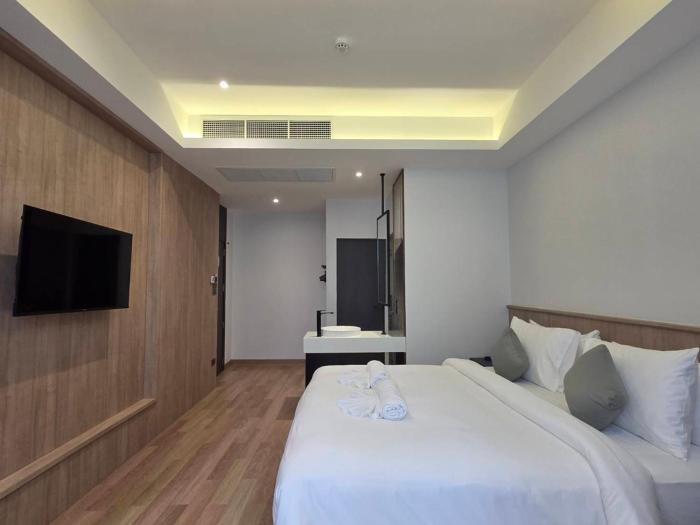 warm pillow hotel bangkok