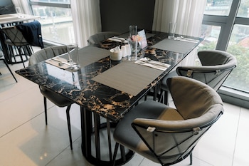 hotel residences at acqua