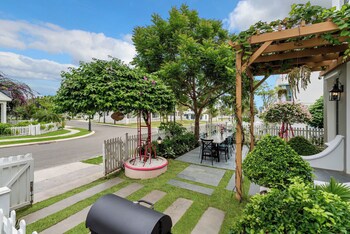 suri villa