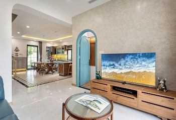 Suri Villa,,3 star