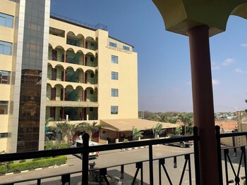 grand oasis hotel wajir