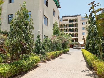 grand oasis hotel wajir