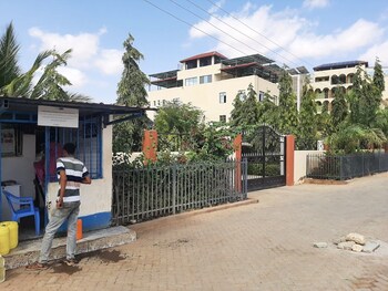 grand oasis hotel wajir