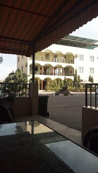 grand oasis hotel wajir