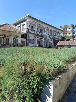 Manggala Homestay Bromo,,2 star