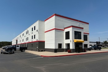 coratel inn and suites by jasper wichita north