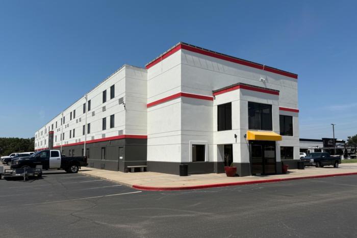 coratel inn and suites by jasper wichita north