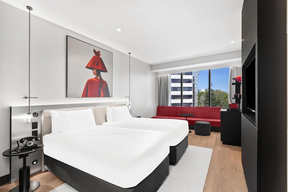 radisson red auckland