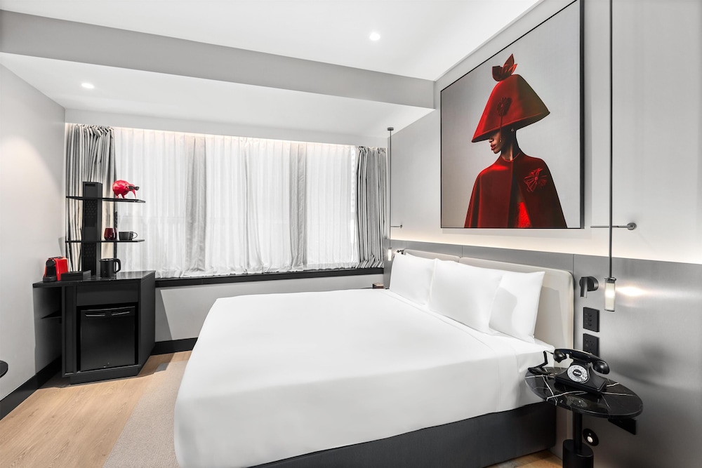 radisson red auckland