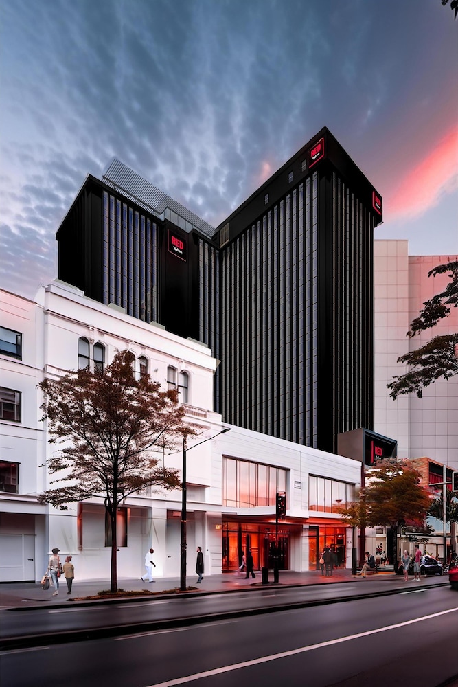 radisson red auckland