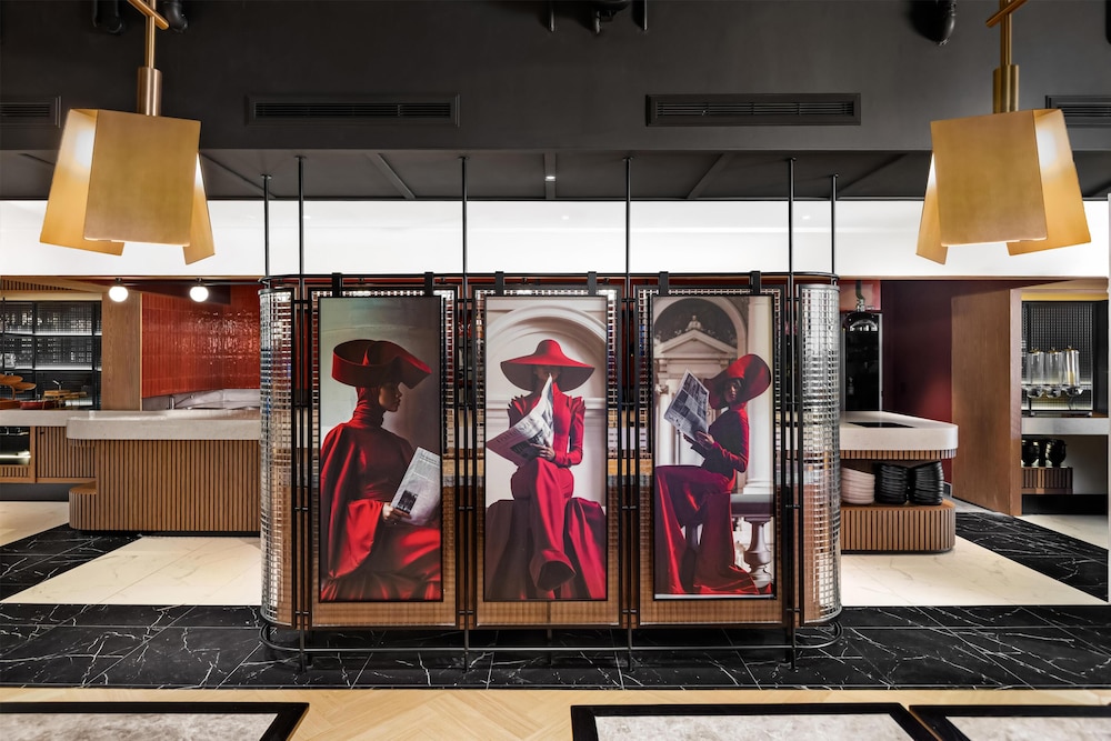 radisson red auckland