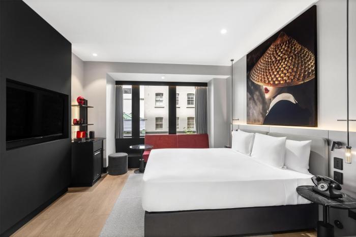 radisson red auckland