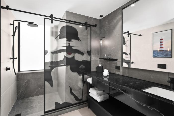 radisson red auckland