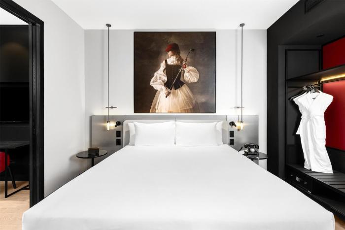 radisson red auckland