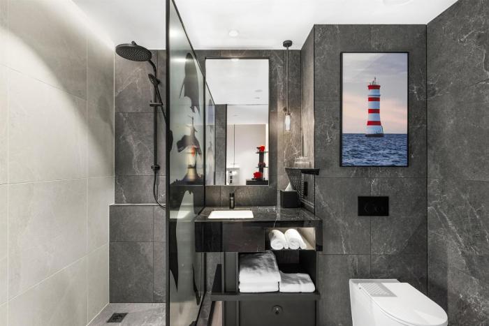 radisson red auckland