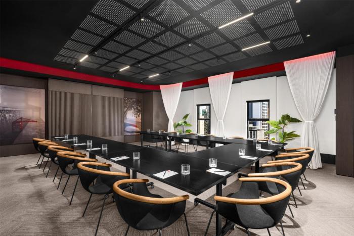 radisson red auckland