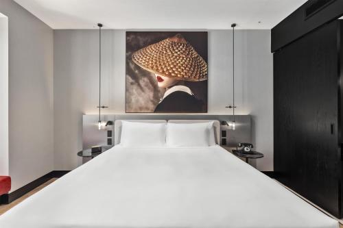 radisson red auckland