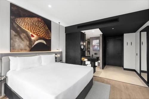 radisson red auckland