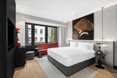 radisson red auckland