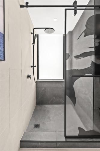 radisson red auckland