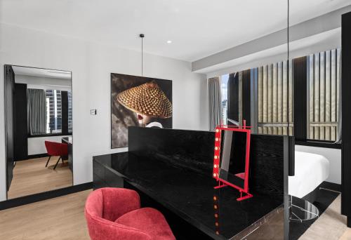 radisson red auckland