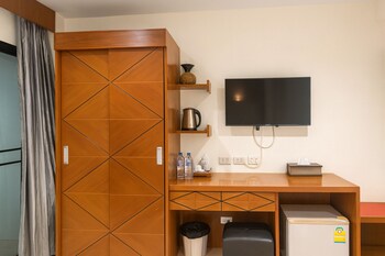 aura inn