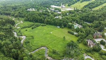 hideaway inn mt snow