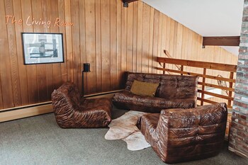 hideaway inn mt snow