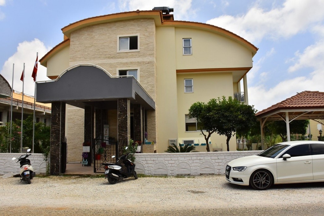 nora suit hotel