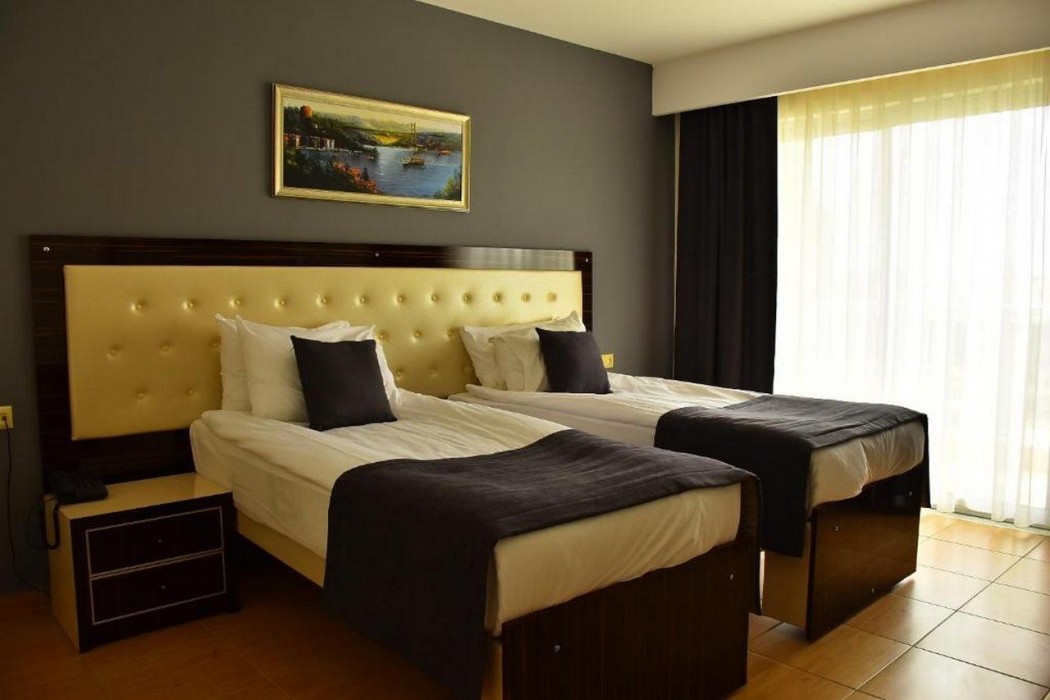 nora suit hotel