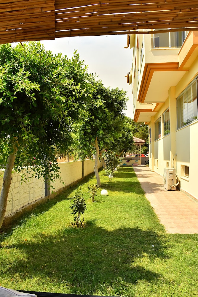 nora suit hotel