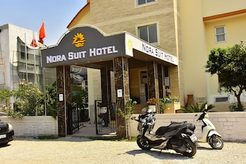 nora suit hotel