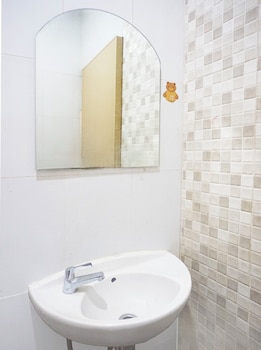 oyo 95017 kapten muslim residence