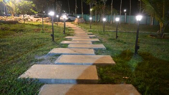 jungle farms by maark inn