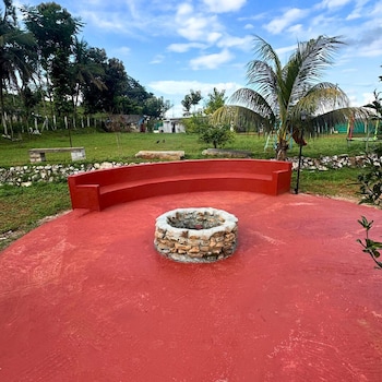 jungle farms by maark inn