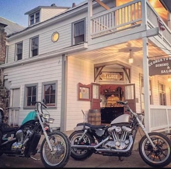 Georgetown Hotel And Saloon,,2 star